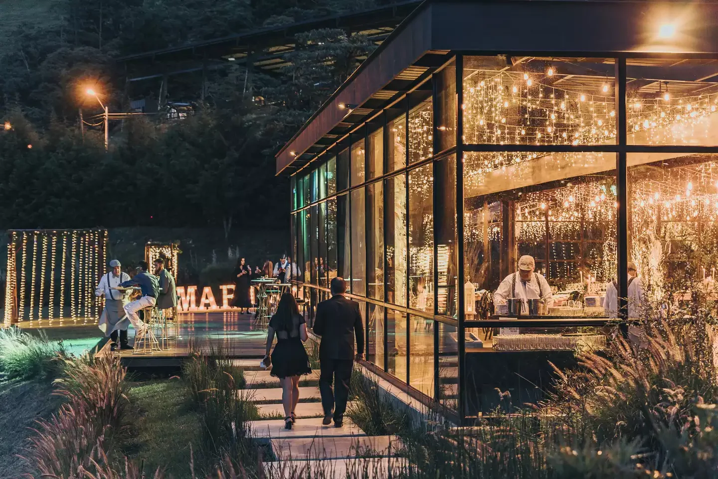 Cómo organizar una gala empresarial con protocolo, decoración y logística